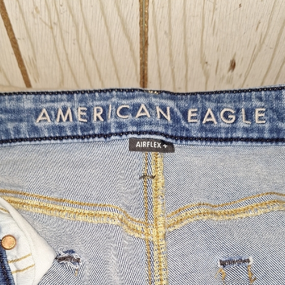 American Eagle Outfitters ATHLETIC FIT Men's Distressed Blue Jeans - Picture 2 of 5